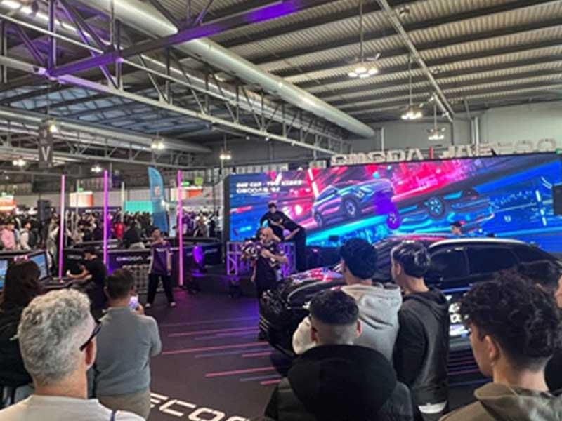 حضور اکودا–لوکانو جهانی در رویداد هفته بازی میلان و کارتون‌میکس