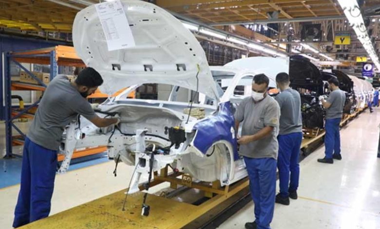رشد ۱۸ درصدی تولید ایران‌خودرو و عزم این شرکت برای تداوم تولید