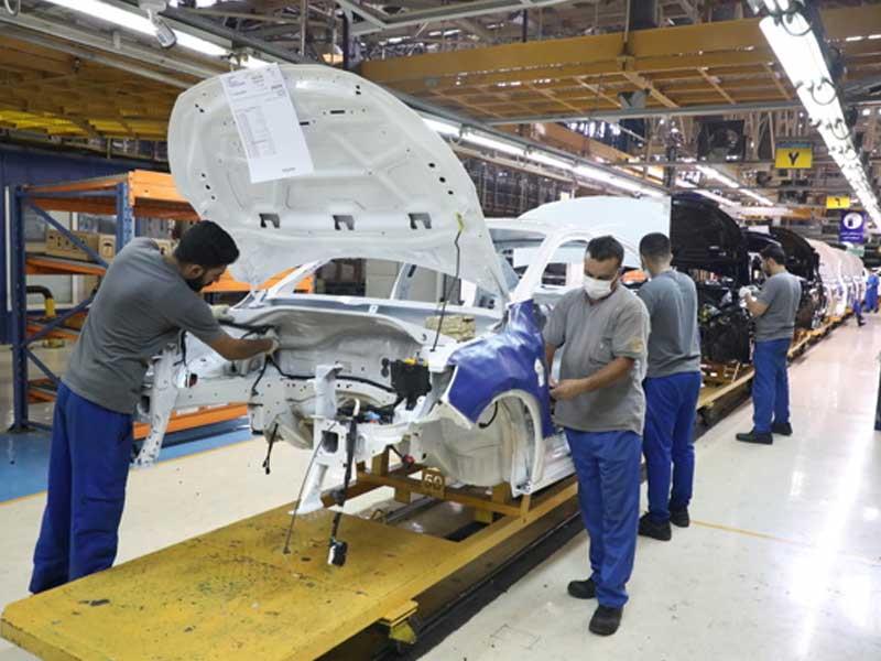رشد ۱۸ درصدی تولید ایران‌خودرو و عزم این شرکت برای تداوم تولید